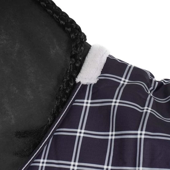 Weatherbeeta Decke Saxon Defiant 600D Standard Neck Medium Navy Plaid 7 Weatherbeeta Decke Saxon Defiant 600D Standard Neck Medium Navy Plaid – Bild 5