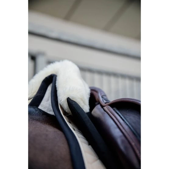 Kentucky Horsewear Kentucky Sattelunterl Impact Equalizer Schaffell Schwrz 10mm 7 Kentucky Horsewear Kentucky Sattelunterl Impact Equalizer Schaffell Schwrz 10mm – Bild 5