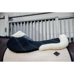 Kentucky Horsewear Kentucky Sattelunterl Impact Equalizer Schaffell Schwrz 10mm 15 Kentucky Horsewear Kentucky Sattelunterl Impact Equalizer Schaffell Schwrz 10mm -Geschaft Fur Pferdebedarf kentucky 42587 01 9.7e7536